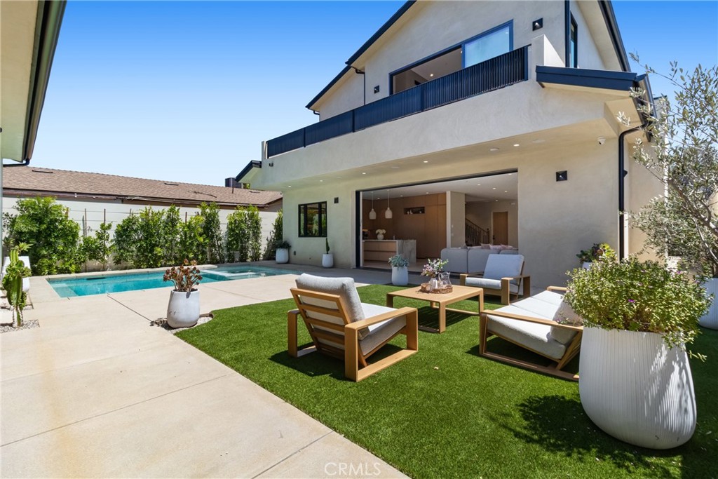 15721 Addison Street Encino, CA 91436 - Photo 29 of 69
