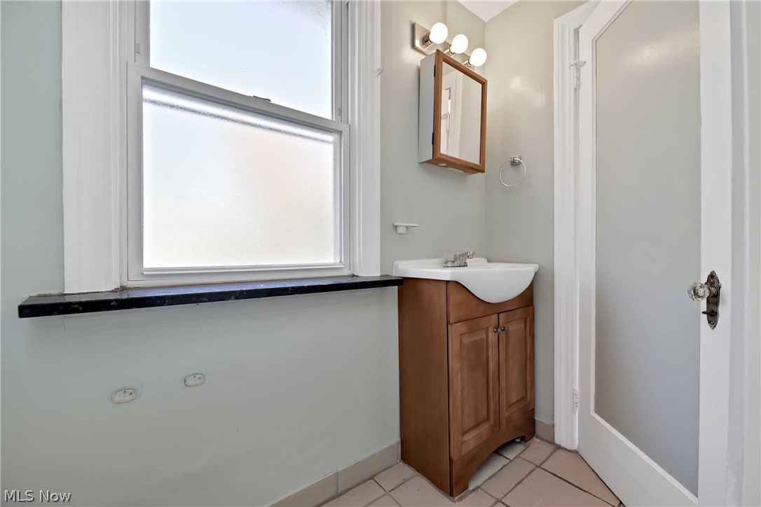 18430 Sheldon Road Brook Park, OH 44142 - Photo 19 of 26 Gallery Image 19