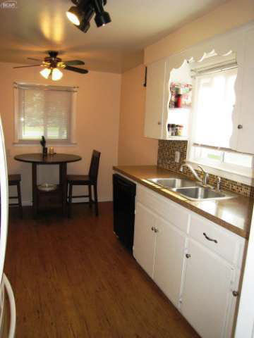 2458 North Long Lake Road Fenton, MI 48430 - Photo 14 of 30 21139932-13.JPG