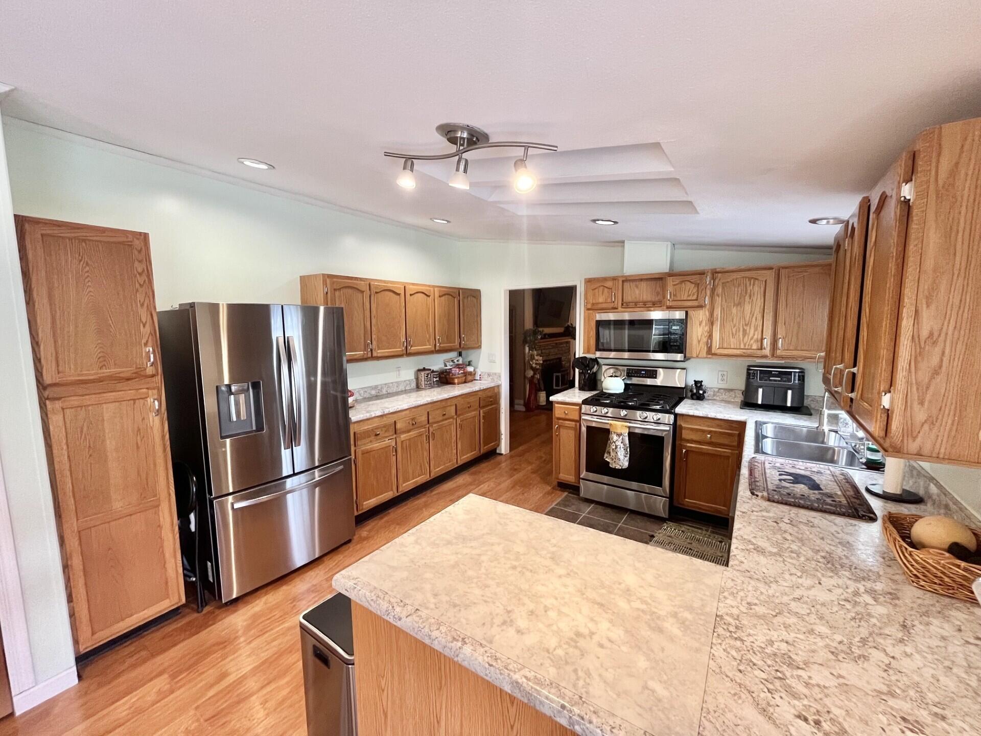 110 White Road Richmond, ME 04357 - Photo 4 of 63