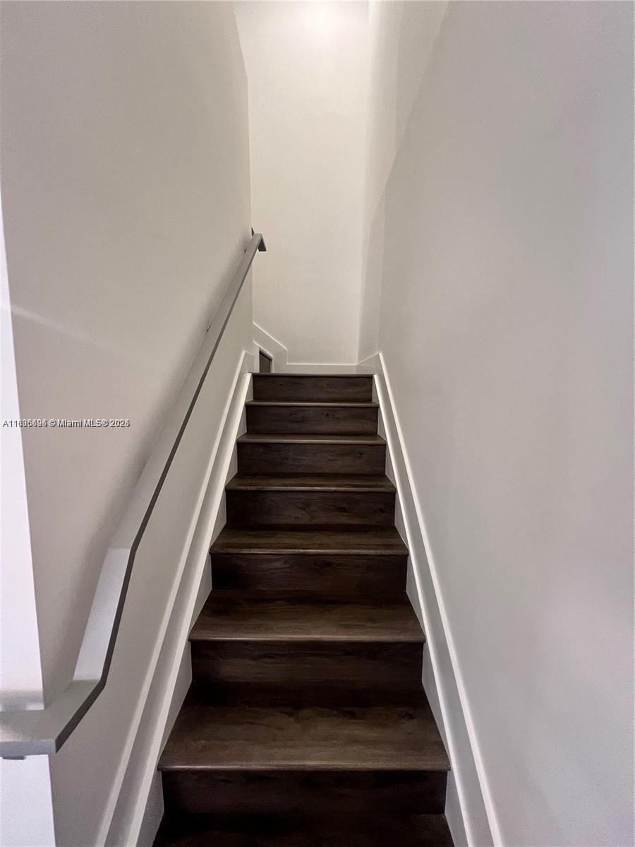 Kendall Miami, FL 33186 - Photo 13 of 30 a view of entryway
