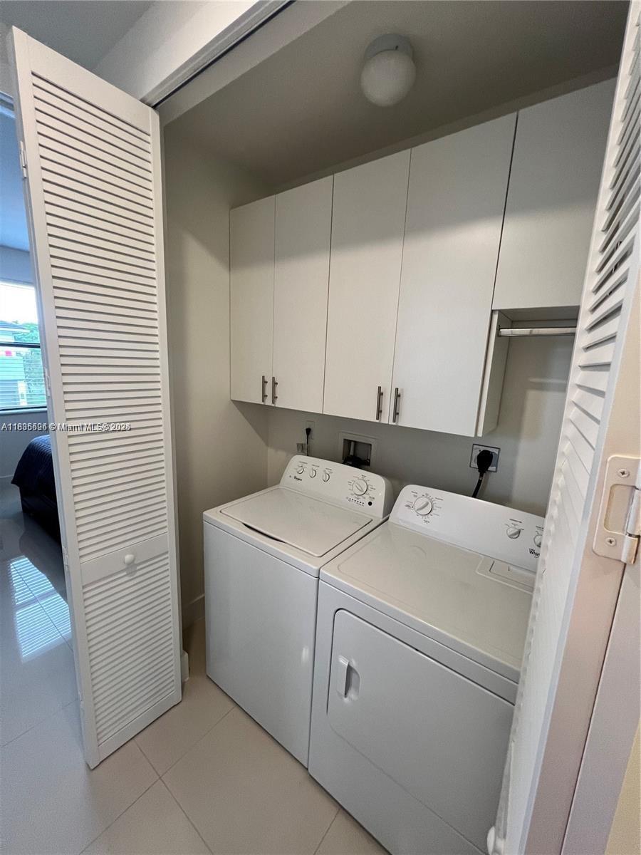 Kendall Miami, FL 33186 - Photo 25 of 30 a utility room with dryer and washer