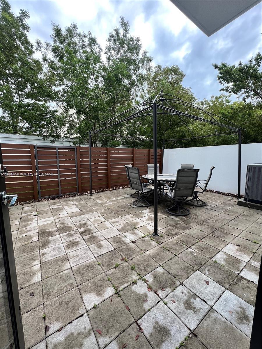 Kendall Miami, FL 33186 - Photo 28 of 30 a view of a terrace with sitting area