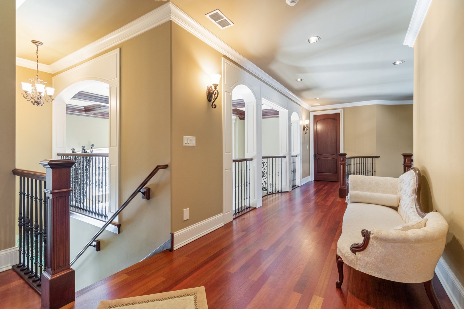 10911 Royal Oaks Lane Orland Park, IL 60467 - Photo 18 of 29 a living room with furniture and a wooden floor