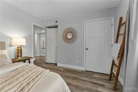 $209,000 | 9102 West Swan Circle, Brentwood, MO 63144