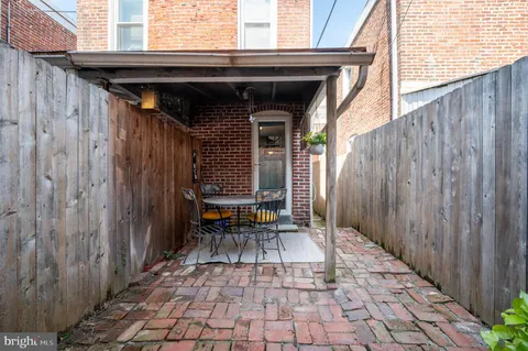 $250,000 | 1422 North Lincoln Street, Wilmington, DE 19806