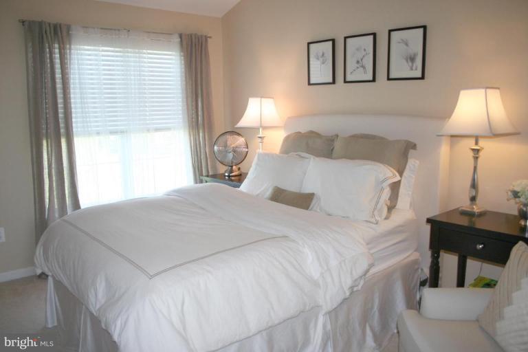 767 Howards Loop, Unit 63 Annapolis, MD 21401 - Photo 14 of 26 Master Bedroom