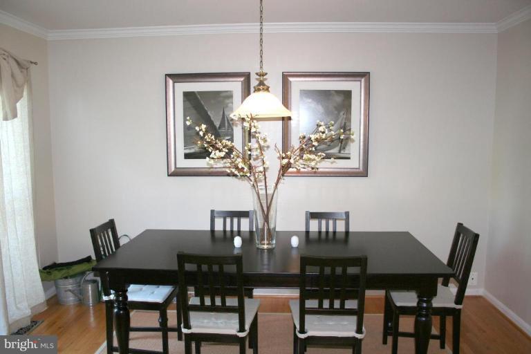 767 Howards Loop, Unit 63 Annapolis, MD 21401 - Photo 9 of 26 Dining Room #2