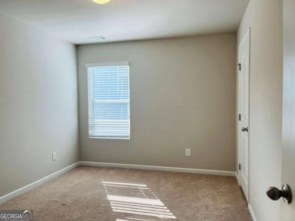 $2,275 | 18 Ulsh Park Drive, Newnan, GA 30265