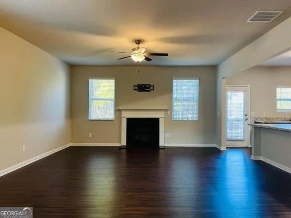$2,275 | 18 Ulsh Park Drive, Newnan, GA 30265