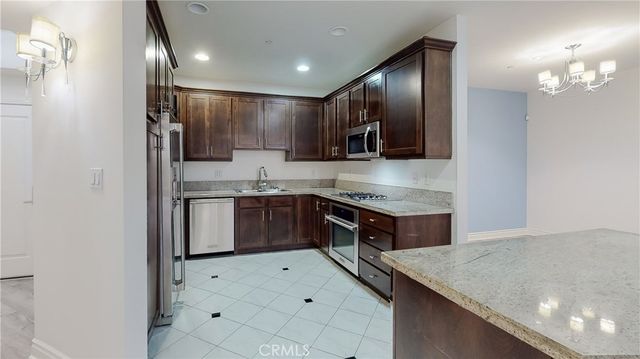 $3,900 | 4424 Whitsett Avenue, Unit 108, Studio City, CA 91604