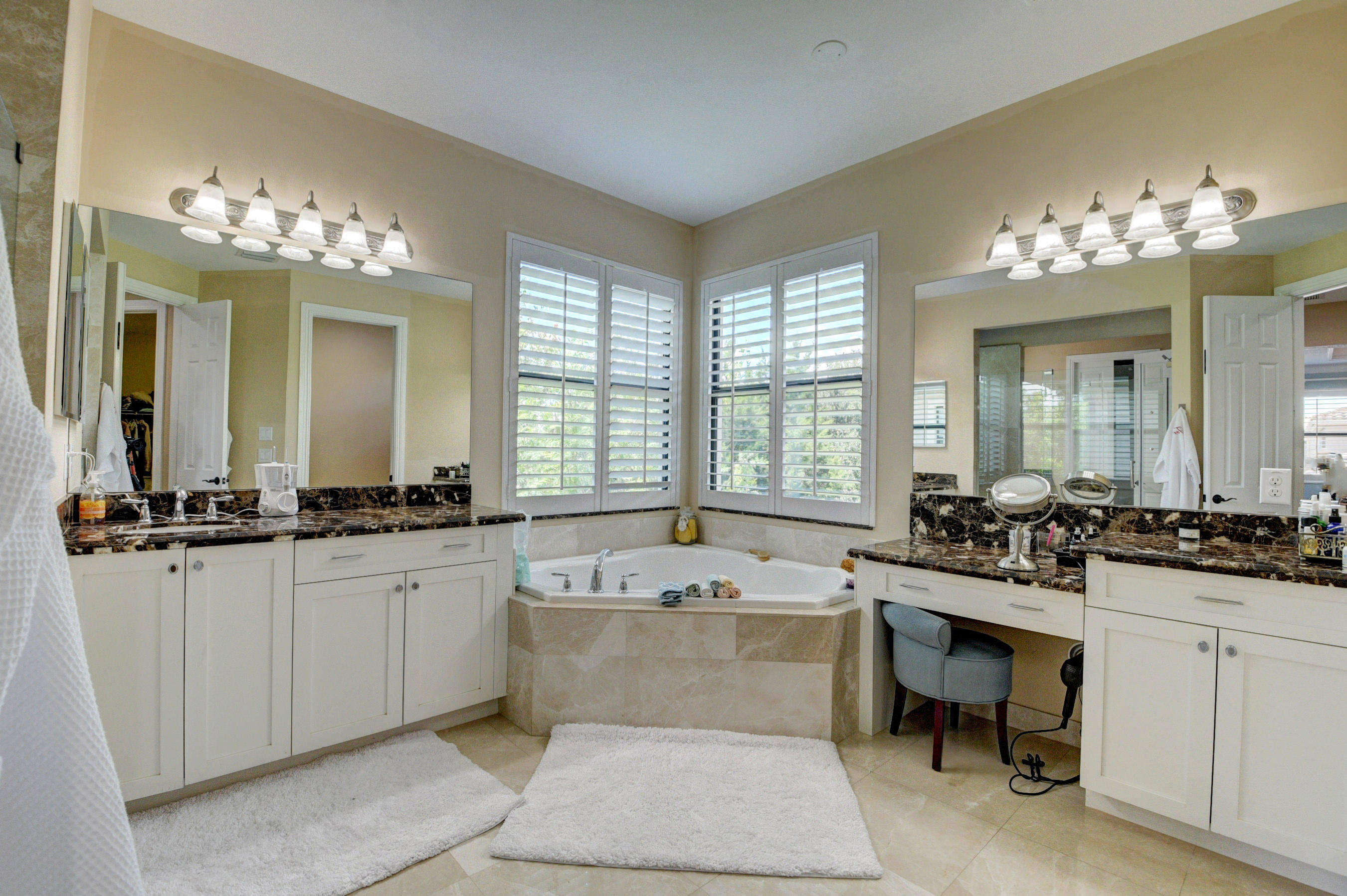 8550 Lewis River Road Delray Beach, FL 33446 - Photo 35 of 77 Master Bathroom
