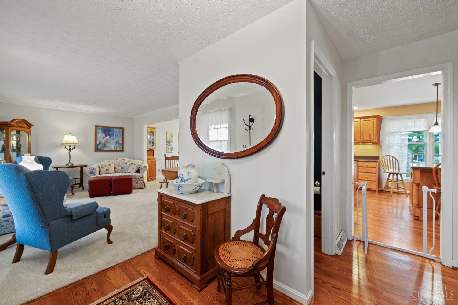 6707 Weiss Road Cincinnati, OH 45247 - Photo 3 of 72 Gallery Image 3