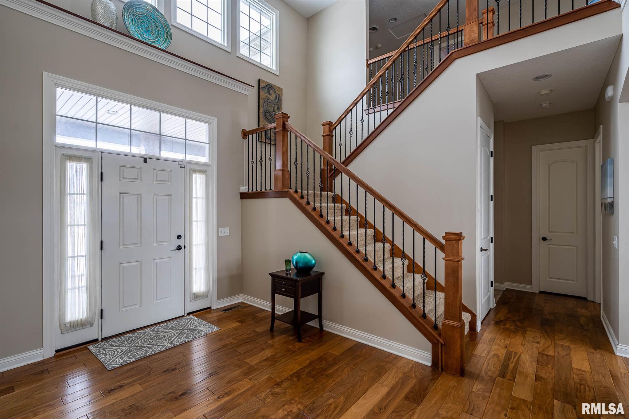 5615 Judge Road Bettendorf, IA 52722 - Photo 2 of 25 Gallery Image 2