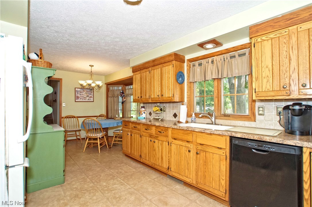 7680 Maple Grove Road Chesterland, OH 44026 - Photo 9 of 29 Gallery Image 9