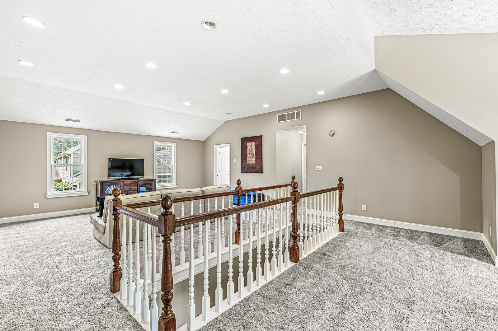 8015 Englewood Road Indianapolis, IN 46240 - Photo 23 of 55