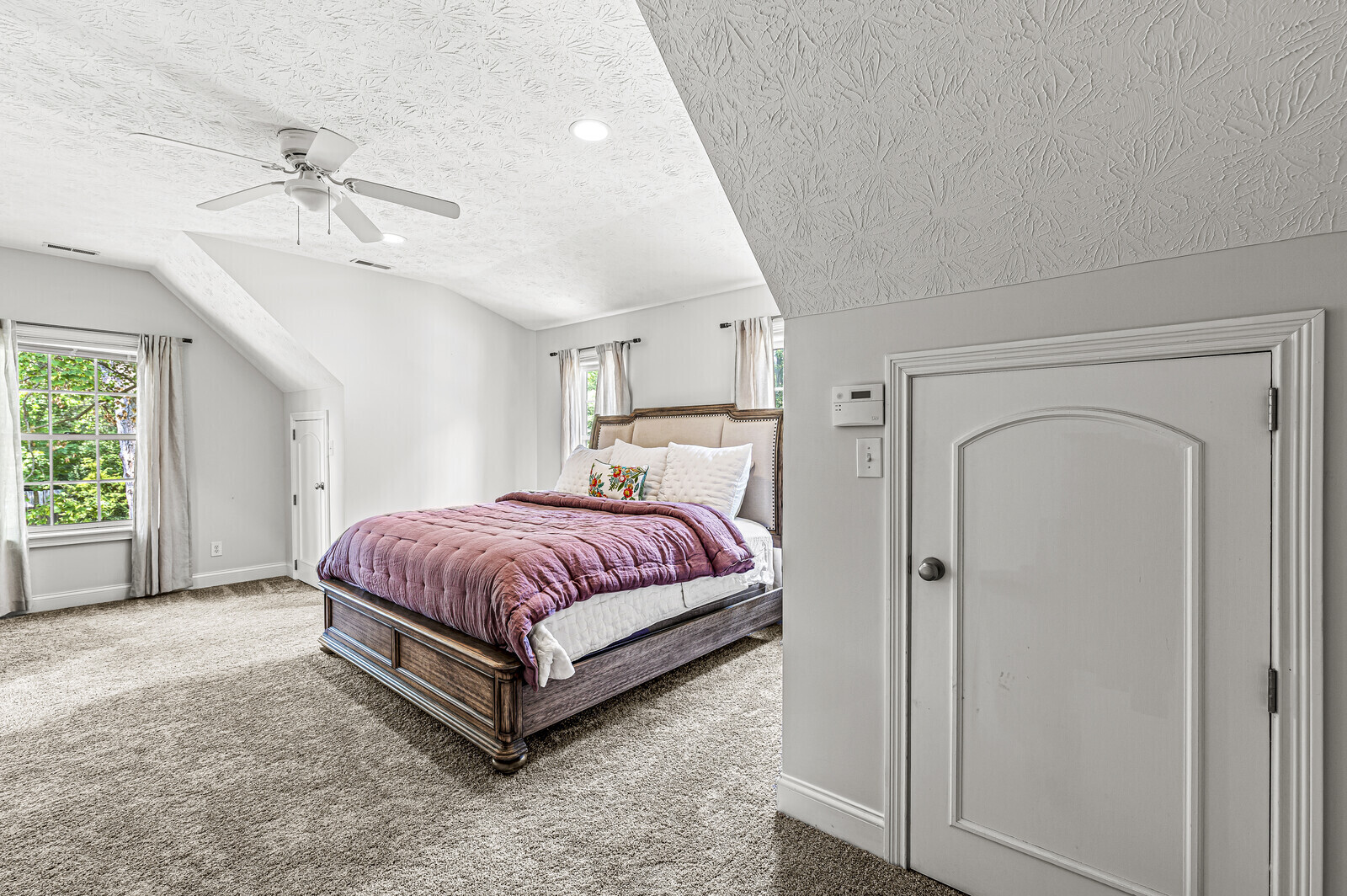 8015 Englewood Road Indianapolis, IN 46240 - Photo 26 of 55