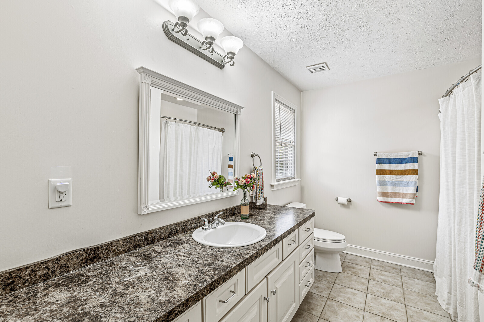 8015 Englewood Road Indianapolis, IN 46240 - Photo 34 of 55