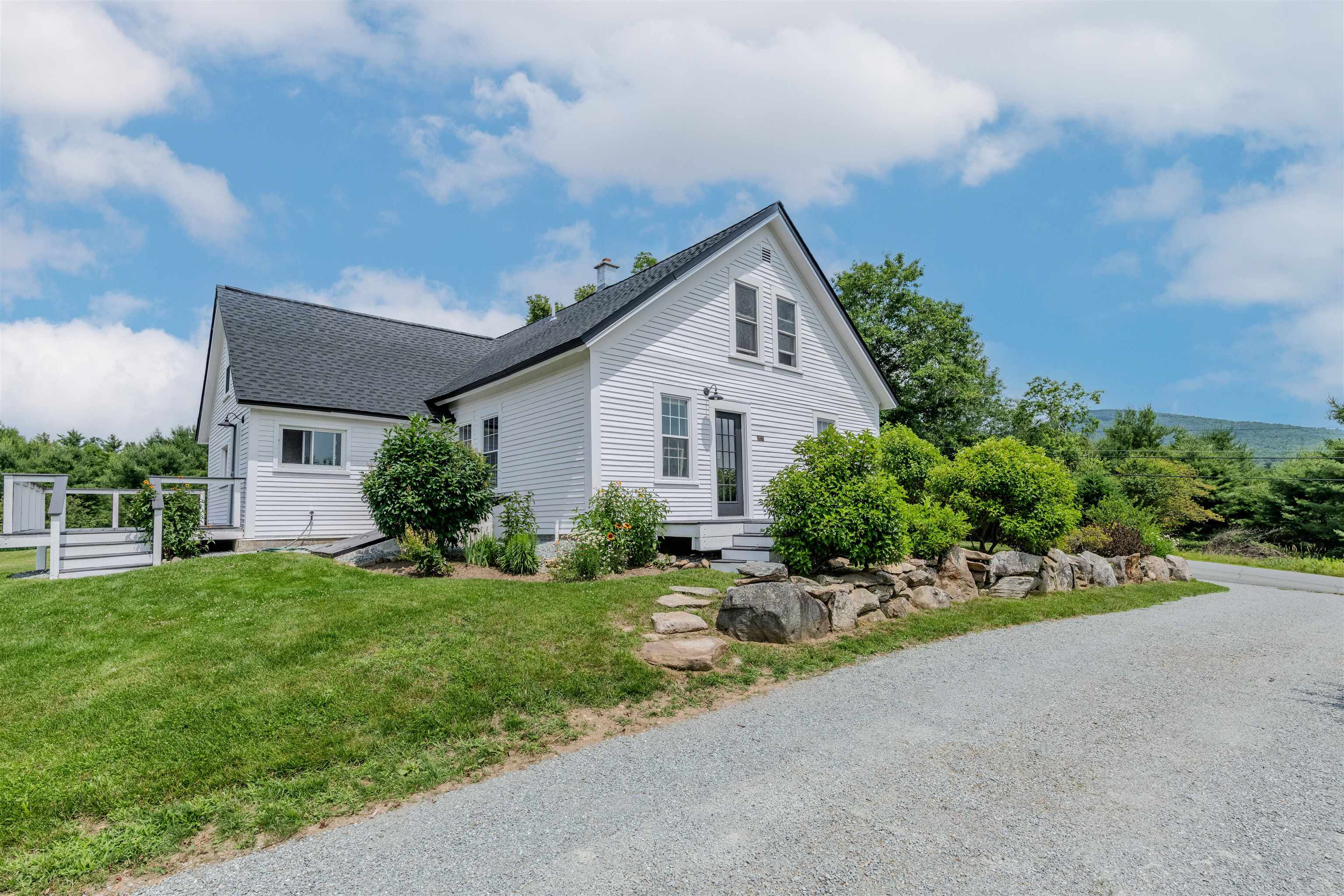87 Porter Road Bath, NH 03740 - Photo 4 of 60