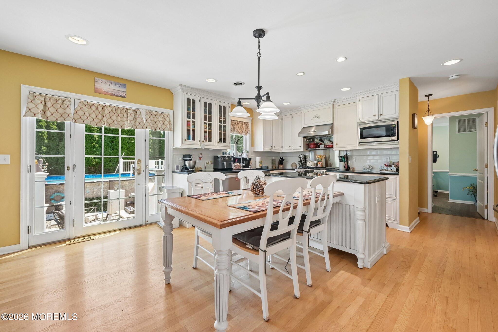 155 Riptide Avenue Manahawkin, NJ 08050 - Photo 14 of 34 008
