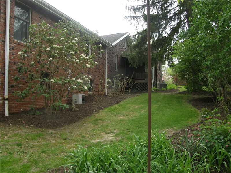 208 Cherokee Road Upper St. Clair, PA 15241 - Photo 4 of 25 Exterior Front.