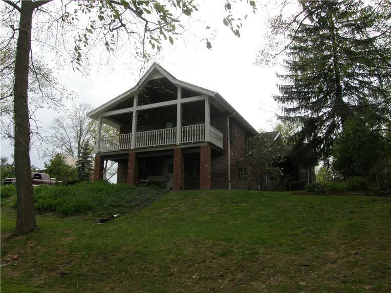 208 Cherokee Road Upper St. Clair, PA 15241 - Photo 5 of 25 Exterior Back.