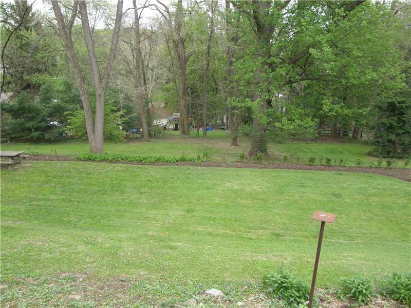 208 Cherokee Road Upper St. Clair, PA 15241 - Photo 6 of 25 Exterior Back.