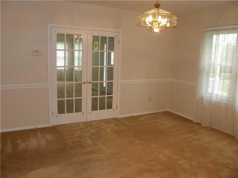 208 Cherokee Road Upper St. Clair, PA 15241 - Photo 9 of 25 Dining Room.