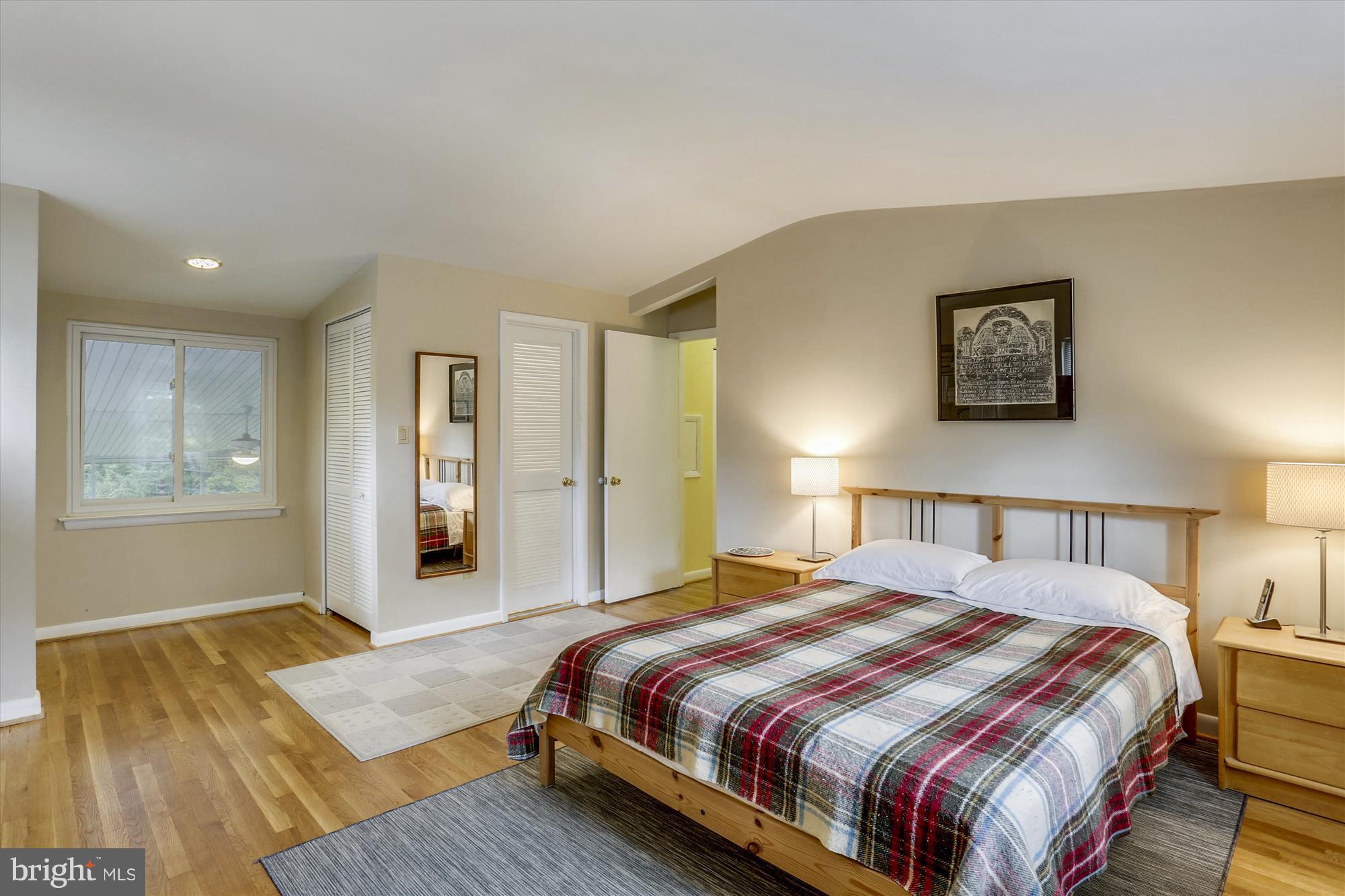 11306 Gilsan Street Silver Spring, MD 20902 - Photo 17 of 29 Bedroom (Master)