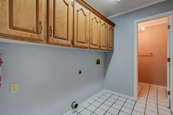 a view of an empty garage
