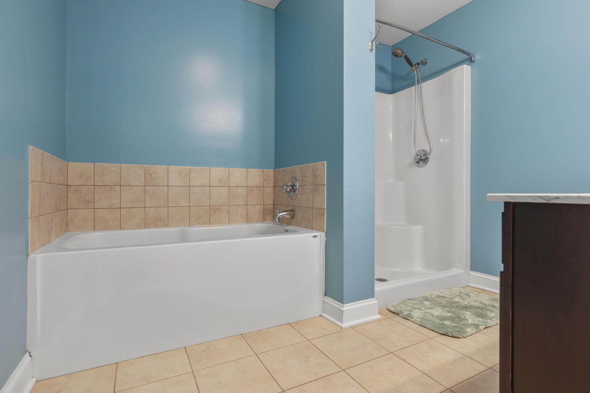 35156 Kelly Road, Unit 220 Ray, OH 45672 - Photo 24 of 67 24-web-or-mls-0N4A3627