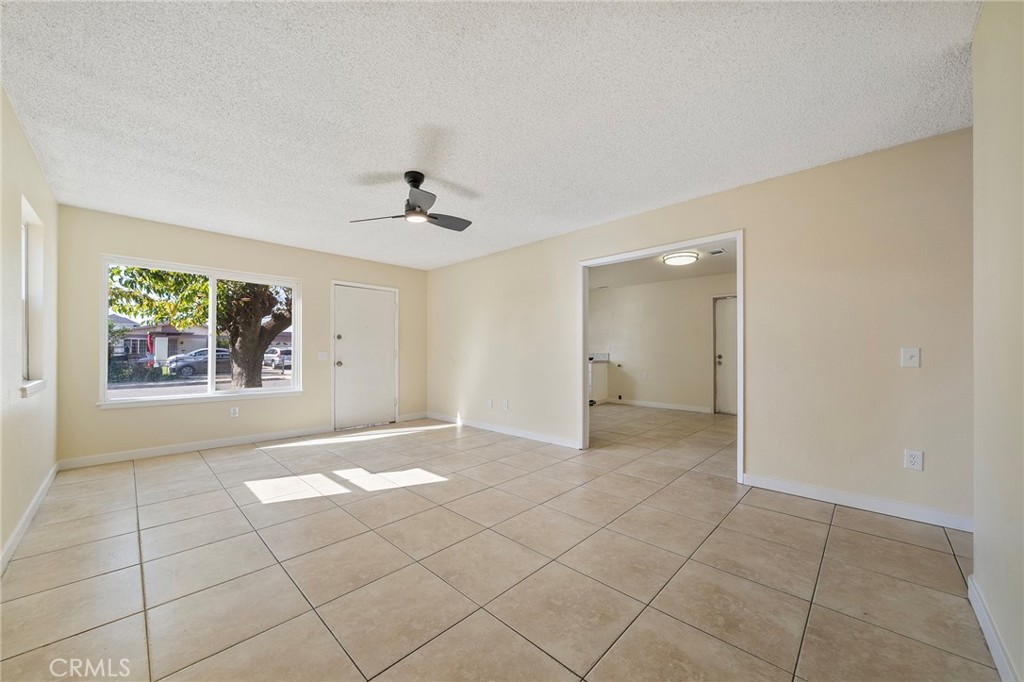 265 South Lamarr Street Rialto, CA 92376 - Photo 11 of 22