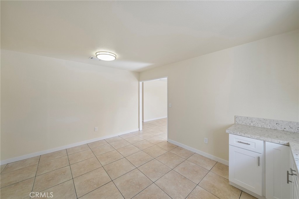 265 South Lamarr Street Rialto, CA 92376 - Photo 9 of 22