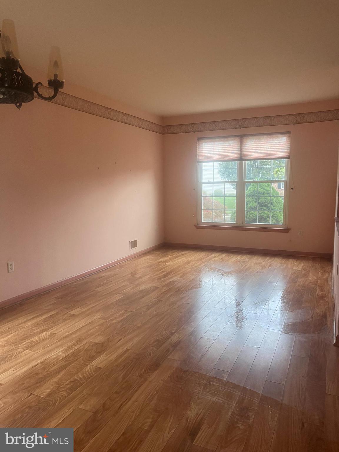 13 Tennyson Road Brick, NJ 08724 - Photo 2 of 14 living room
