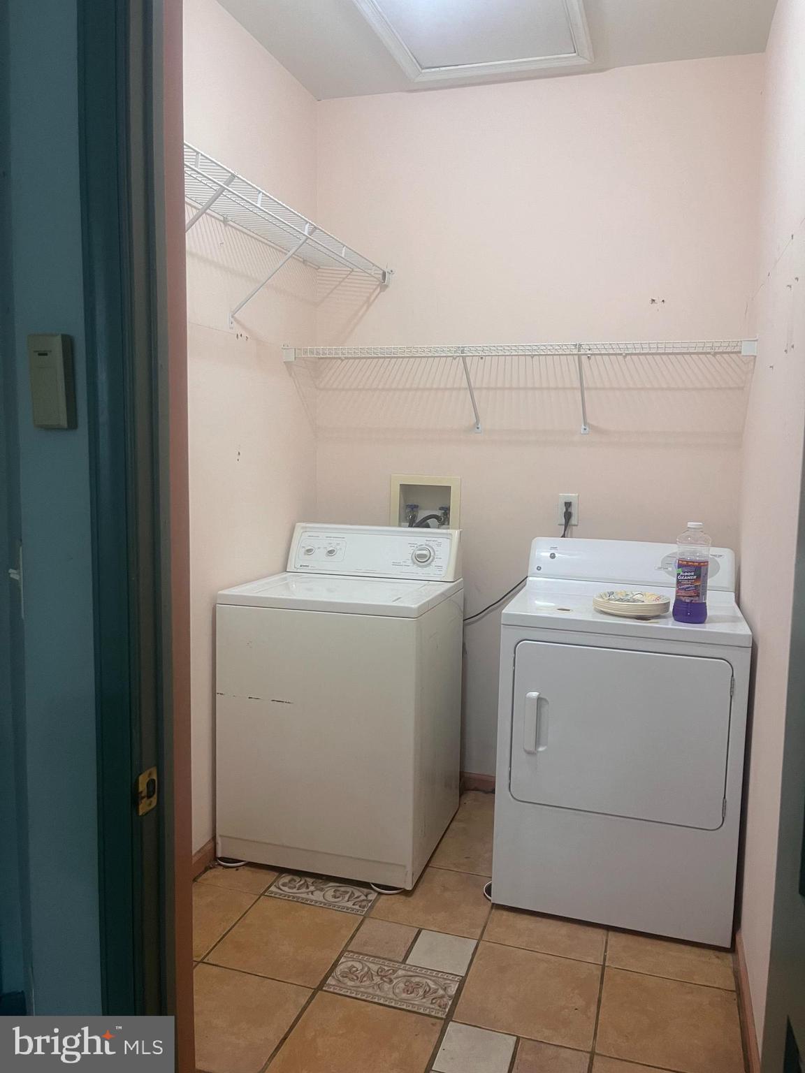 13 Tennyson Road Brick, NJ 08724 - Photo 4 of 14 laundry room