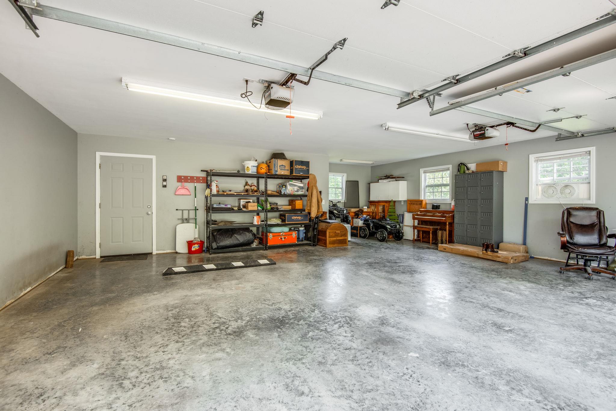 1073 Yellow Creek Road Dickson, TN 37055 - Photo 13 of 22 Gallery Image 13