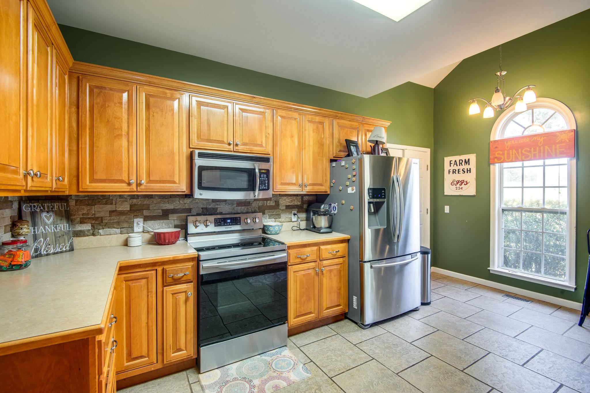 1073 Yellow Creek Road Dickson, TN 37055 - Photo 8 of 22 Gallery Image 8