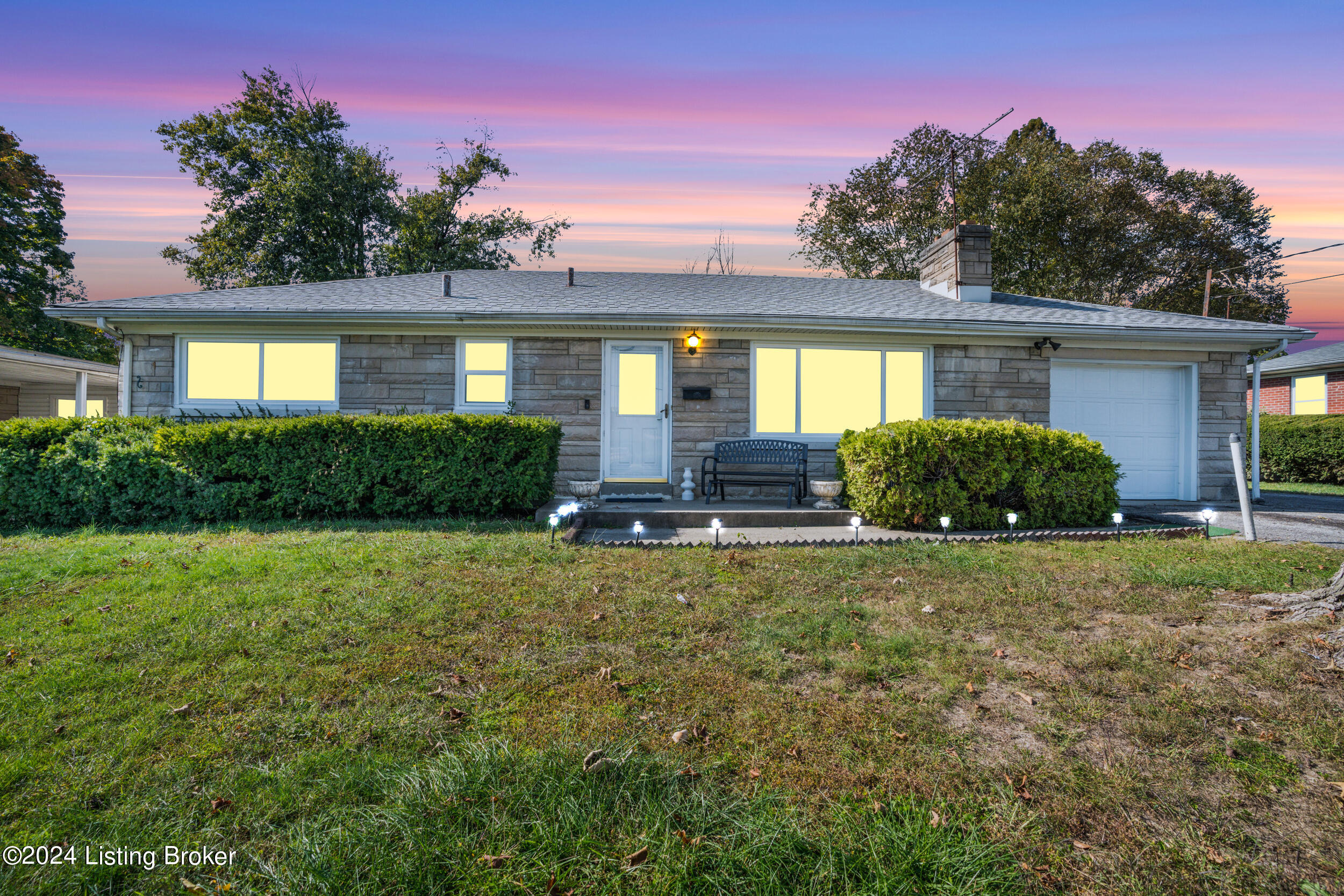 3318 Janell Road Louisville, KY 40216 - Photo 1 of 32 day to dusk