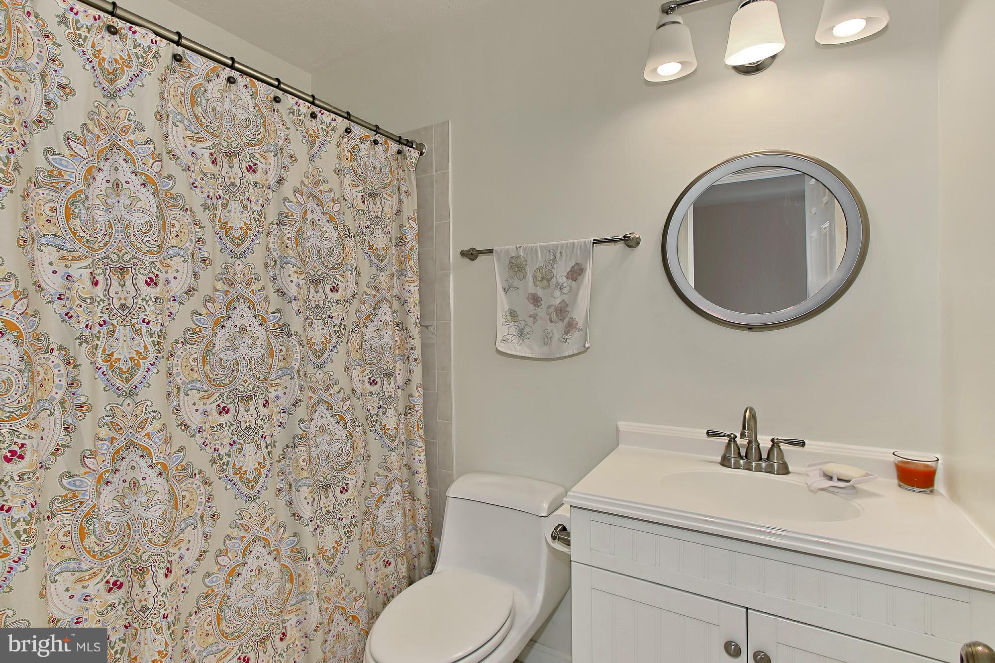 7339 Stream Way Springfield, VA 22152 - Photo 20 of 30 Bath
