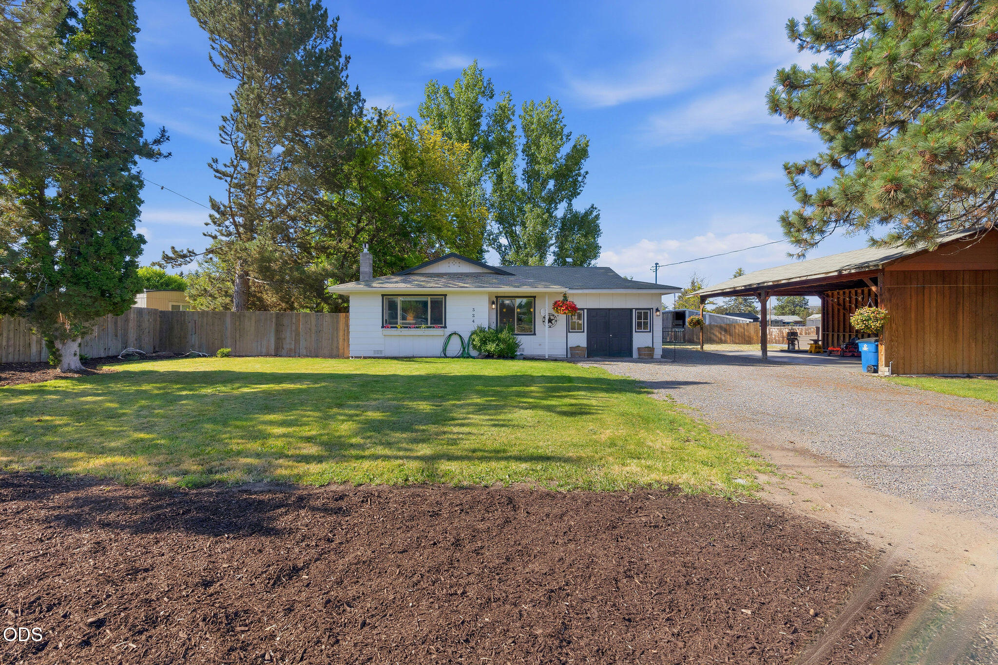 524 Martingale Road Prineville, OR 97754 - Photo 3 of 32