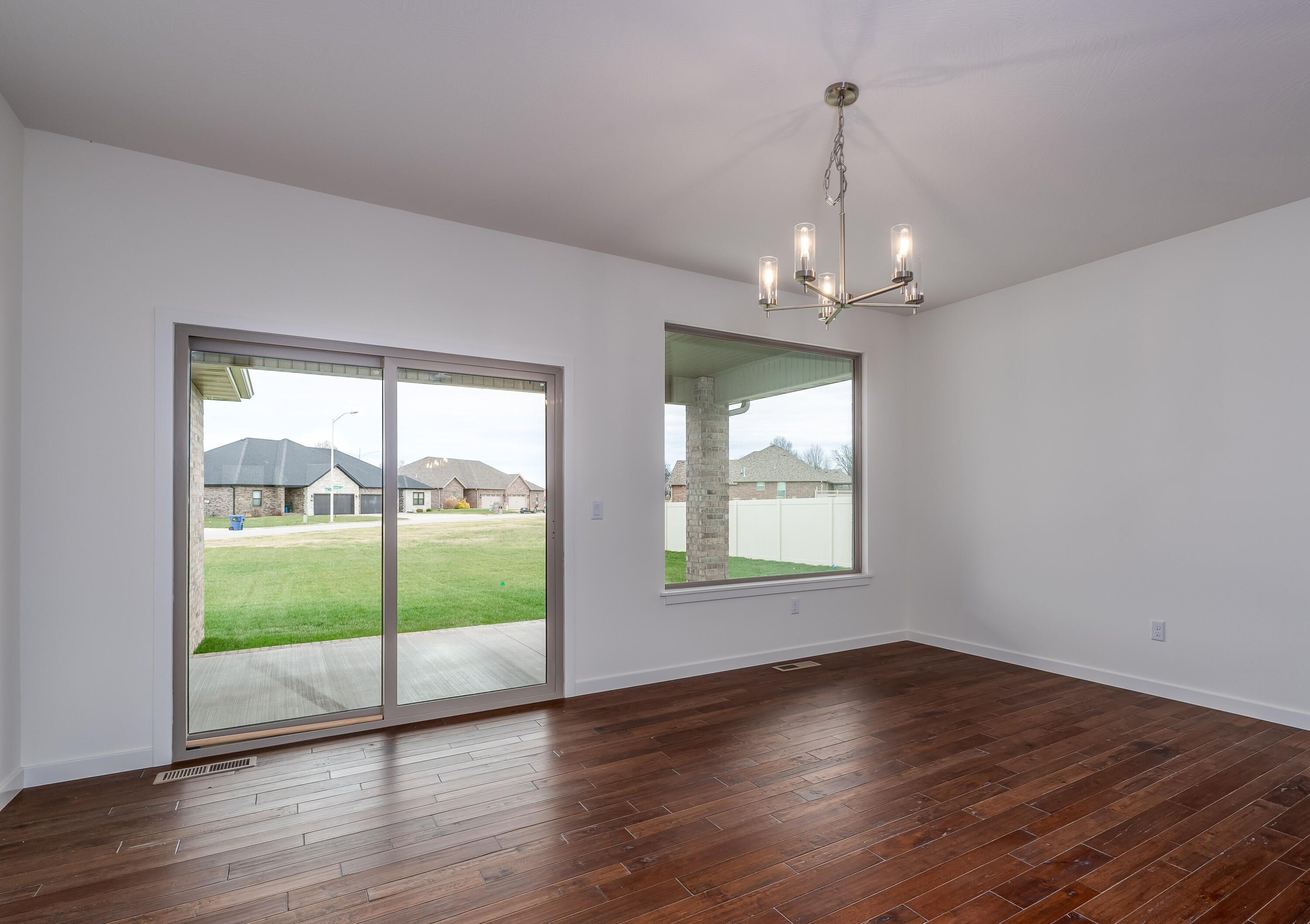 3579 West Cherokee Street Springfield, MO 65807 - Photo 15 of 39 3579 E Cherokee St-14