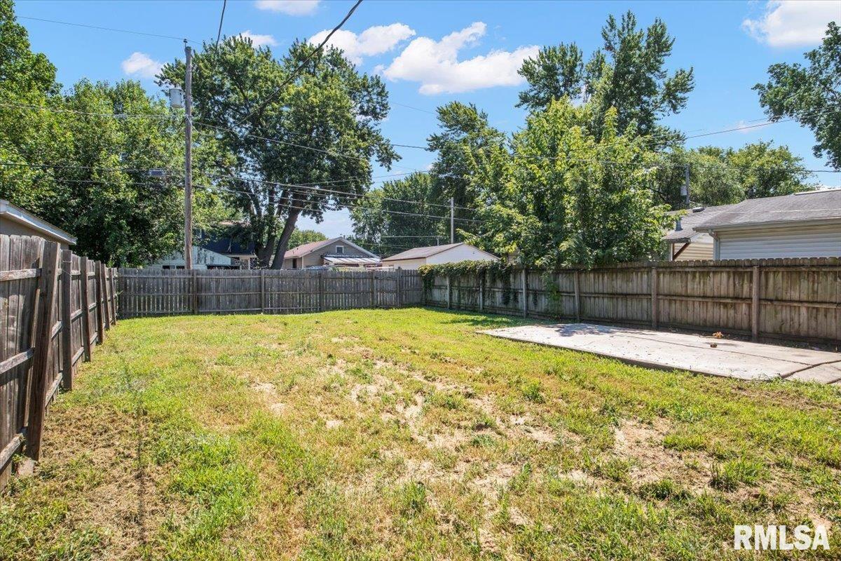 2332 Yale Boulevard Springfield, IL 62703 - Photo 21 of 25