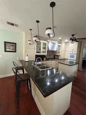 $3,000 | 804 Milam Street, Columbus, TX 78934