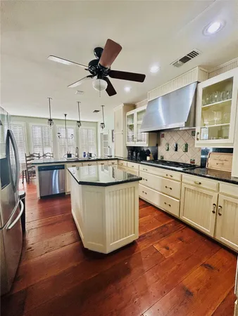 $3,000 | 804 Milam Street, Columbus, TX 78934