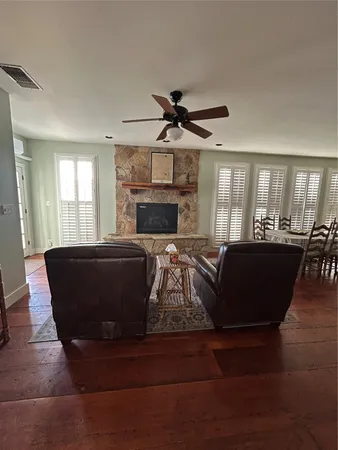 $3,000 | 804 Milam Street, Columbus, TX 78934