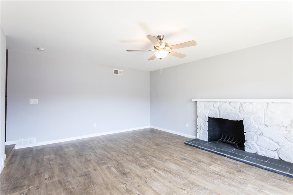 10047 Timberlane Way Santee, CA 92071 - Photo 10 of 24 Gallery Image 10