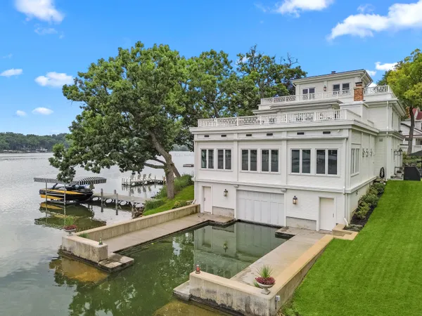 $4,249,700 | W5357 Lauderdale Drive, La Grange, WI 53121