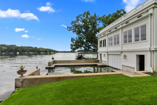 $4,249,700 | W5357 Lauderdale Drive, La Grange, WI 53121