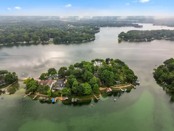 $4,249,700 | W5357 Lauderdale Drive, La Grange, WI 53121