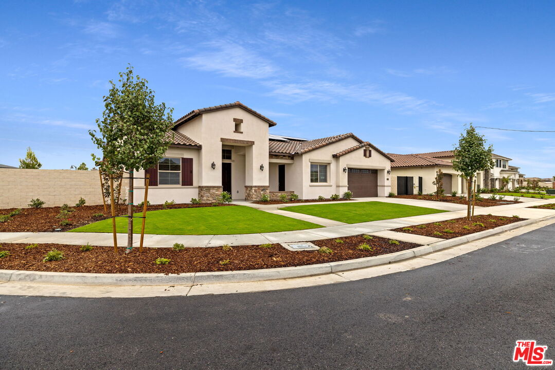 3604 Pathway Court Bakersfield, CA 93311 - Photo 3 of 63